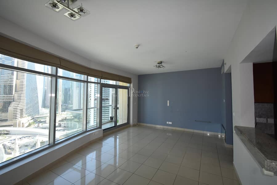 Great Location | Chiller free | Spacious Apartment