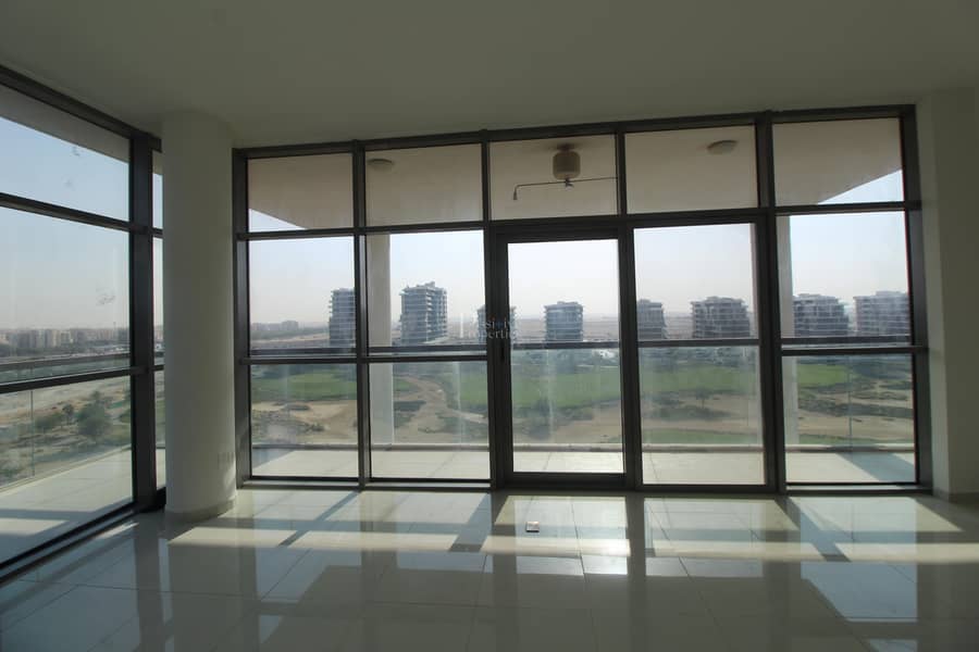2 FULL VIEWS TO GOLF | TERRACE | AMAZING DEAL !