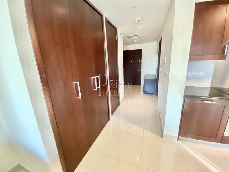 6 Fully Furnished Studio| Available now | High Floor