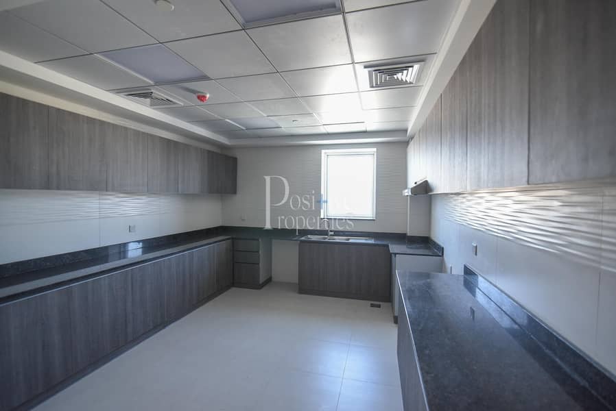 3 Spacious Brand New|Study Room|Closed Kitchen