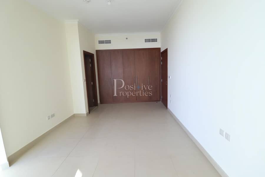 8 HOT PROPERTY!! AMAZINGLY BRIGHT!  HIGH FLOOR WITH SEA VIEW!