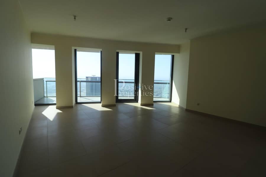 9 HOT PROPERTY!! AMAZINGLY BRIGHT!  HIGH FLOOR WITH SEA VIEW!