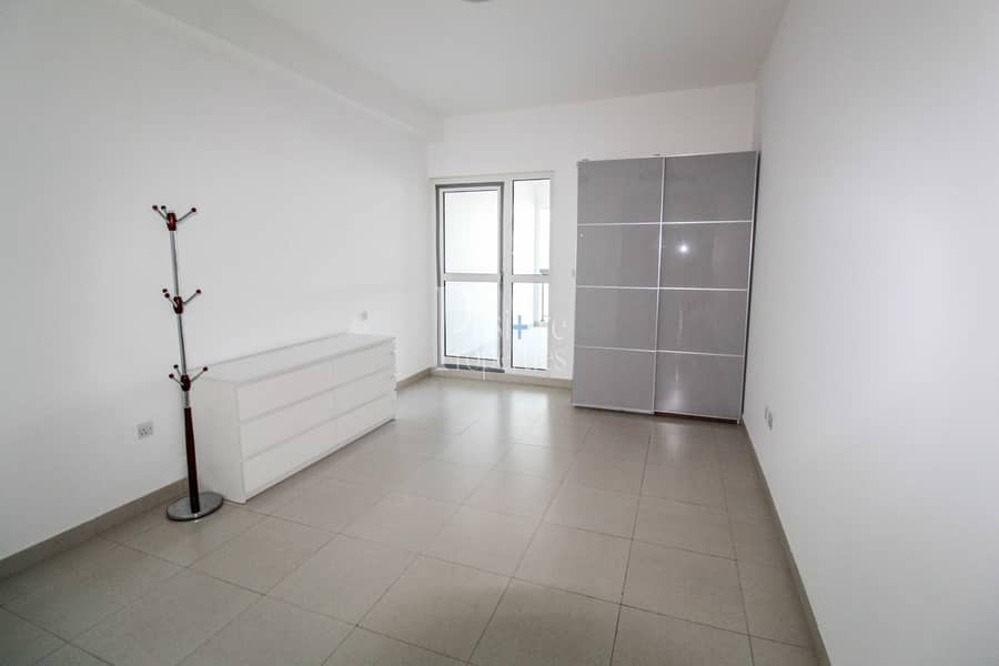 2 Largest Unit | 1 BR with Balcony | Closed Kitchen