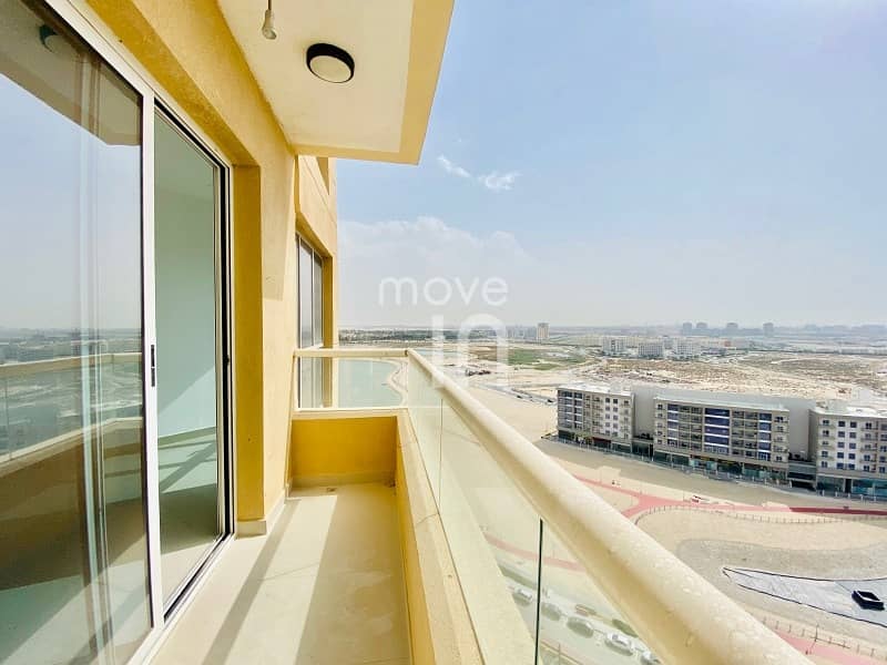 16 1 Bed Lake Views - Balcony- Parking -Tower C