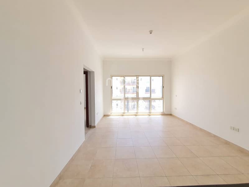 4 investors deal -  canal view no balcony