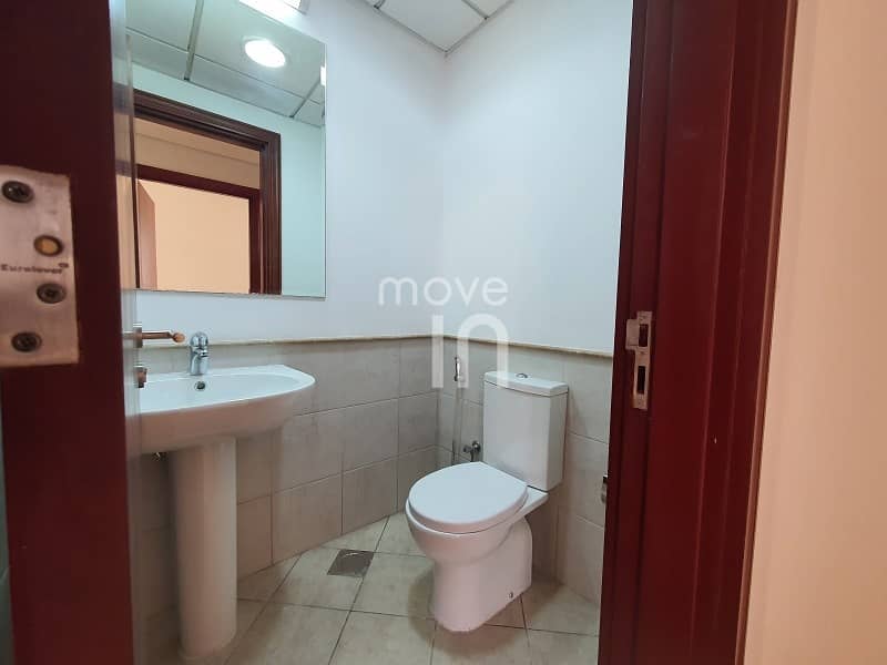 8 investors deal -  canal view no balcony