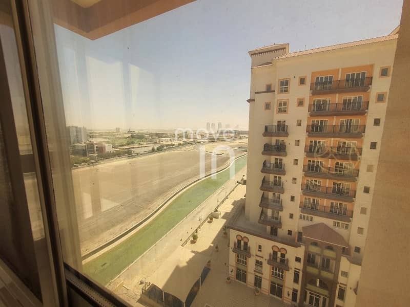 12 investors deal -  canal view no balcony