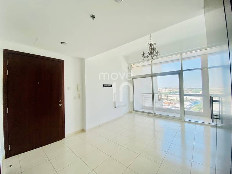 2 Bright studio with  balcony and amazing golf view