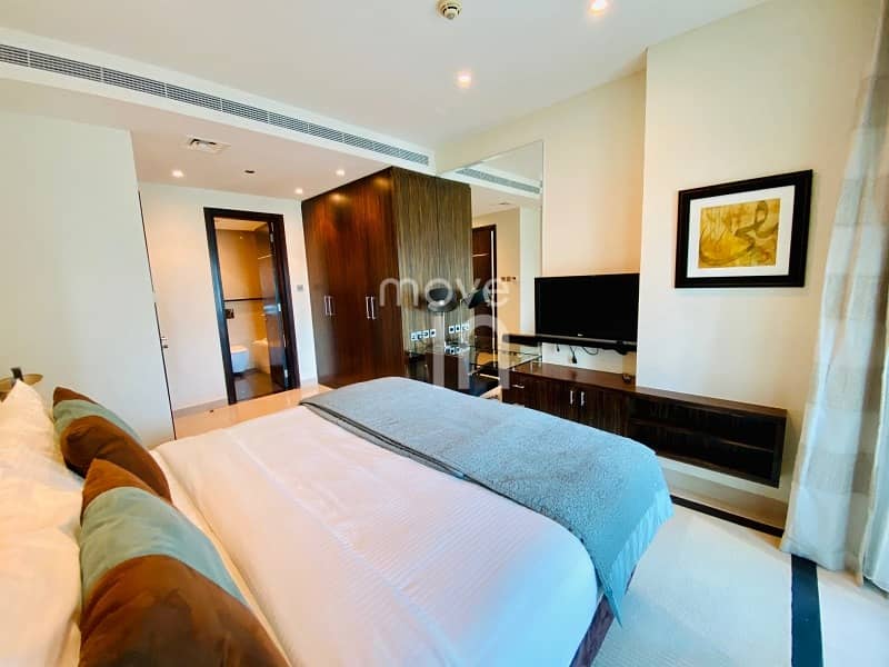 11 Stunning Fully Furnished 1 Bed - High Floor