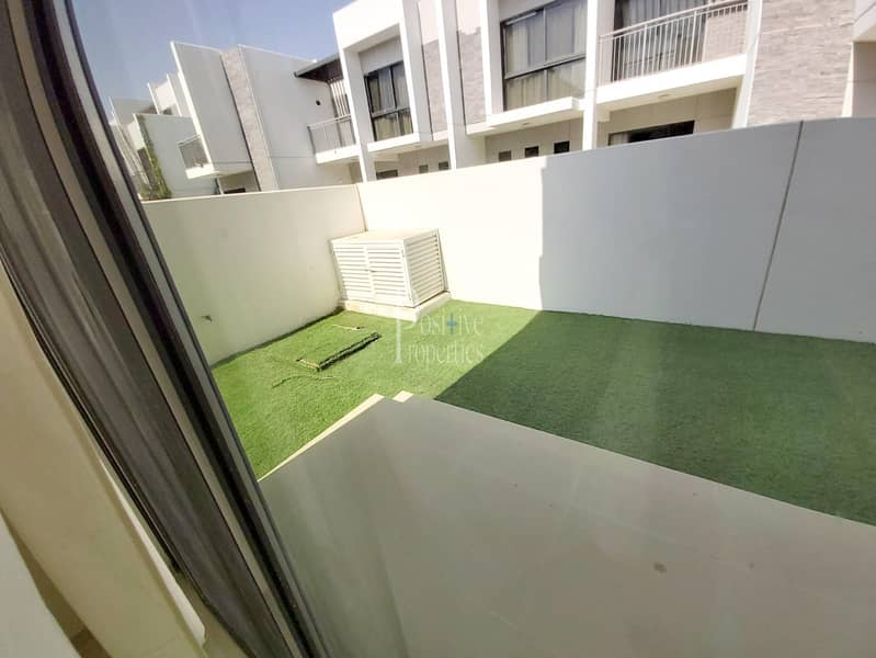 7 BRAND NEW 3 BR + MAID|CLOSED KITCHEN|EXCELLENT DEAL| UPGRADED GARDEN