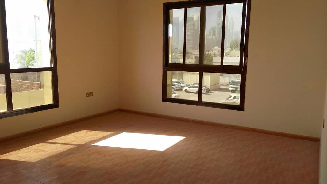Very spacious Unique design 7 Bedroom Villa in Al Jafiliya