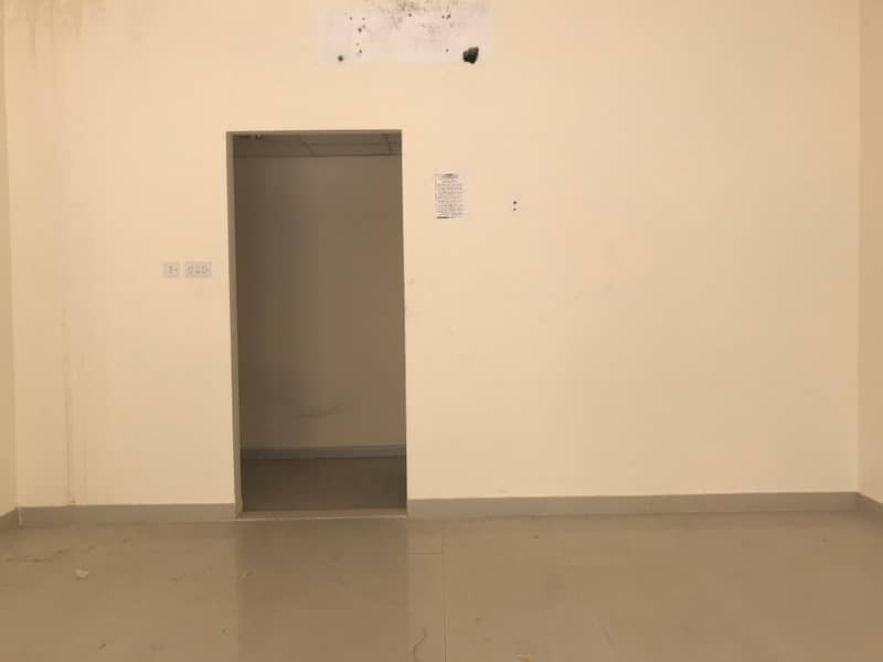 Shop available for rent in a good location International city