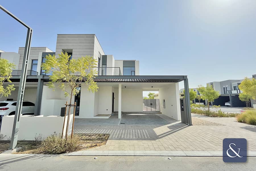 Single Row | Backing Park | Corner Unit Single Row | Backing Park | Corner Unit