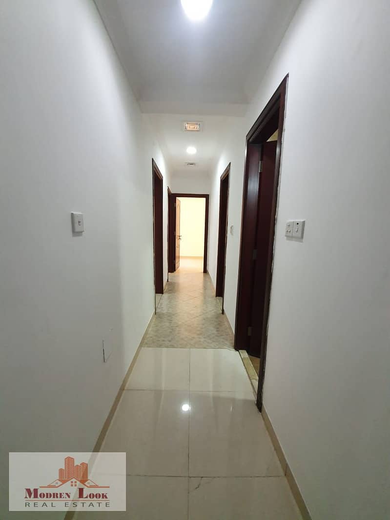 12 abda6b2b-fb41-4f4c-8fd1-80f1cc0135e0. jpg