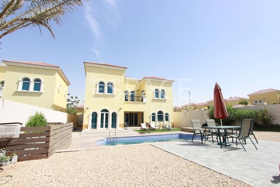 Legacy Small Corner Villa with Private Pool Legacy Small Corner Villa with Private Pool