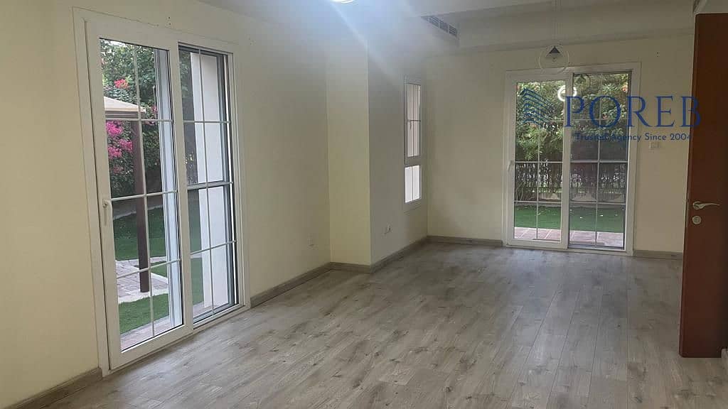 3 BR + STUDY / UPGRADED / Vacant Dec 14th 3 BR + STUDY / UPGRADED / Vacant Dec 14th