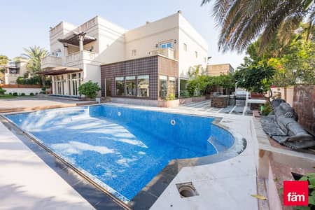 5 Bedroom Villa for Sale in Emirates Hills, Dubai - Renovator's Dream: 5BR Emirates Hills Mansion