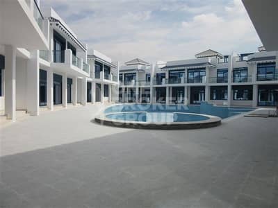 Palm Jumeirah 4 BR+Maids Villa for Sale! Palm Jumeirah 4 BR+Maids Villa for Sale!