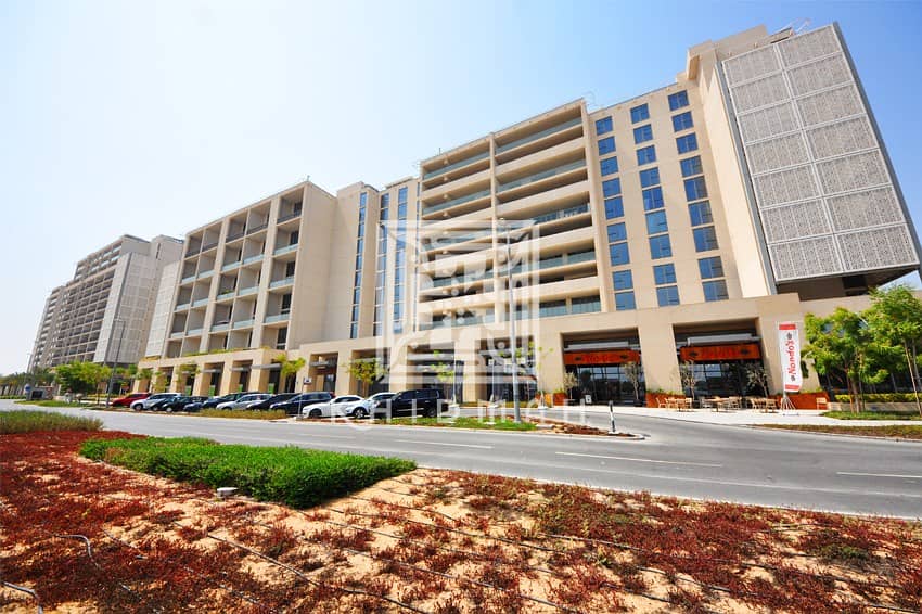 Elegant 2-BR Apartment in Al Zeina, Al Raha Beach