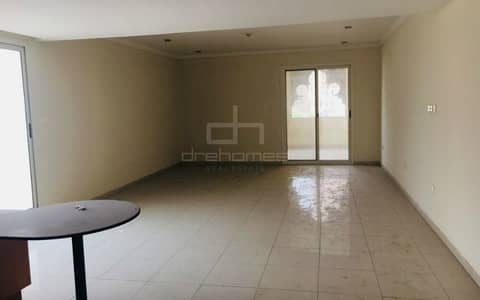 Huge Layout Studio Apartment with Terrace Huge Layout Studio Apartment with Terrace