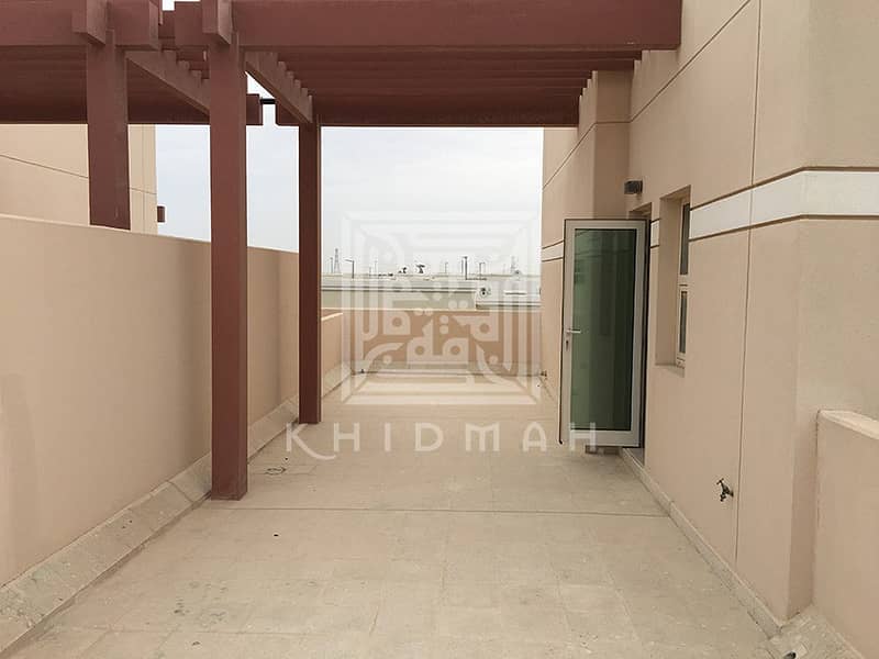 Studio Terrace Apartment in Al Ghadeer