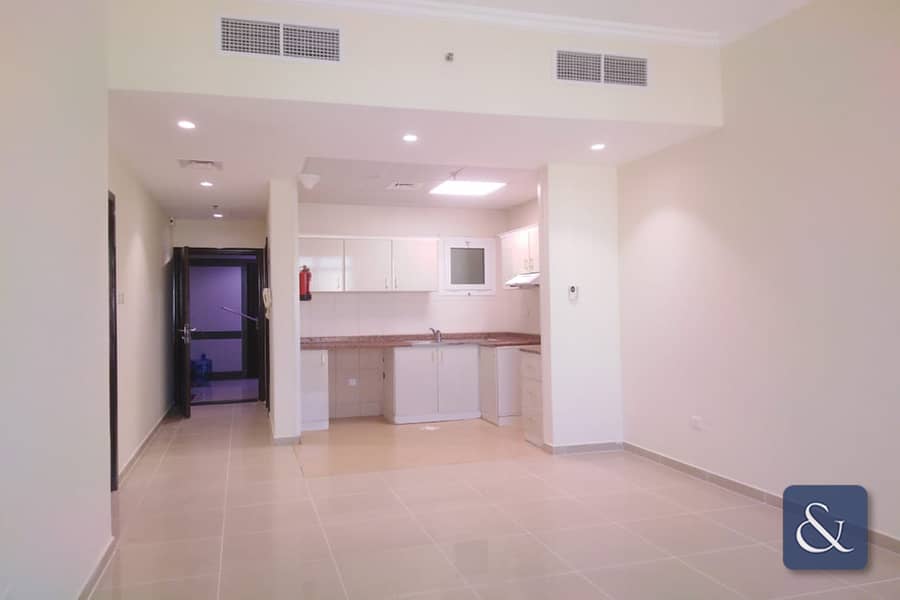 Marina View | Unfurnished | Upgraded 1 Bed