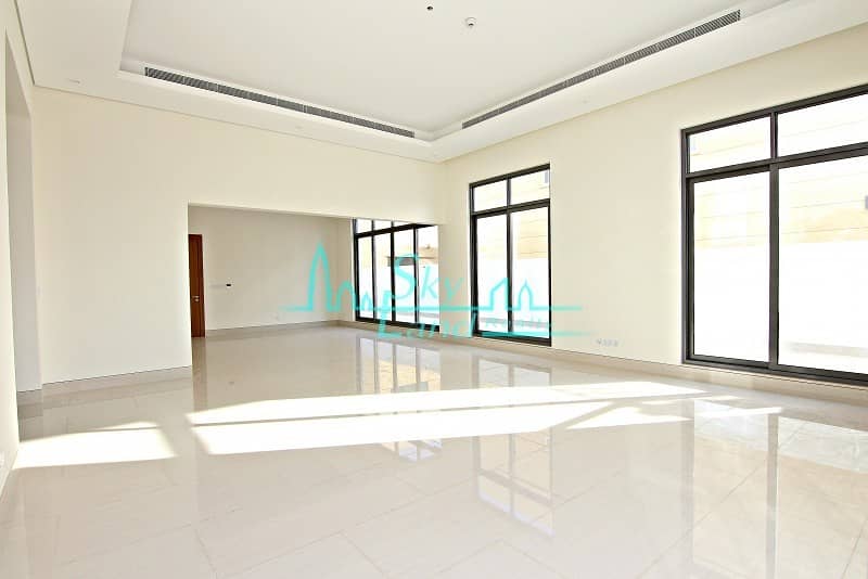 BRAND NEW MODERN 3 BED+M SEMI DETACHED VILLA IN JUMEIRAH 1