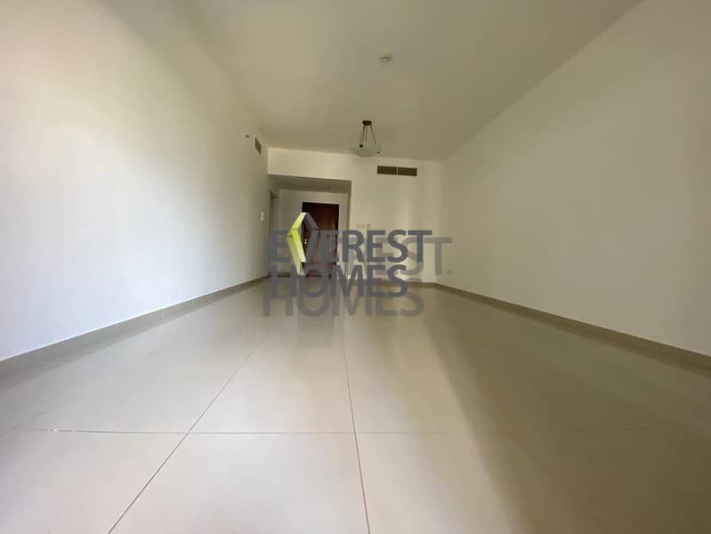 3 HUGE 2BED + MAID AND STORE ROOM JUST 80K IN J2 TOWER JLT 1800sqft FULL LAKE VIEW