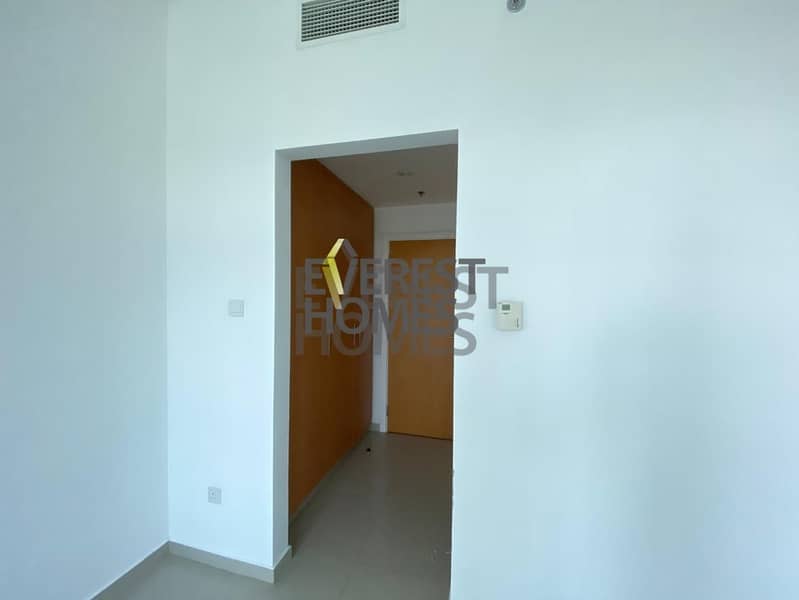 7 HUGE 2BED + MAID AND STORE ROOM JUST 80K IN J2 TOWER JLT 1800sqft FULL LAKE VIEW
