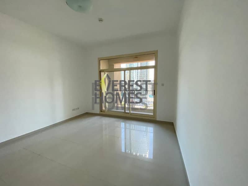 10 HUGE 2BED + MAID AND STORE ROOM JUST 80K IN J2 TOWER JLT 1800sqft FULL LAKE VIEW