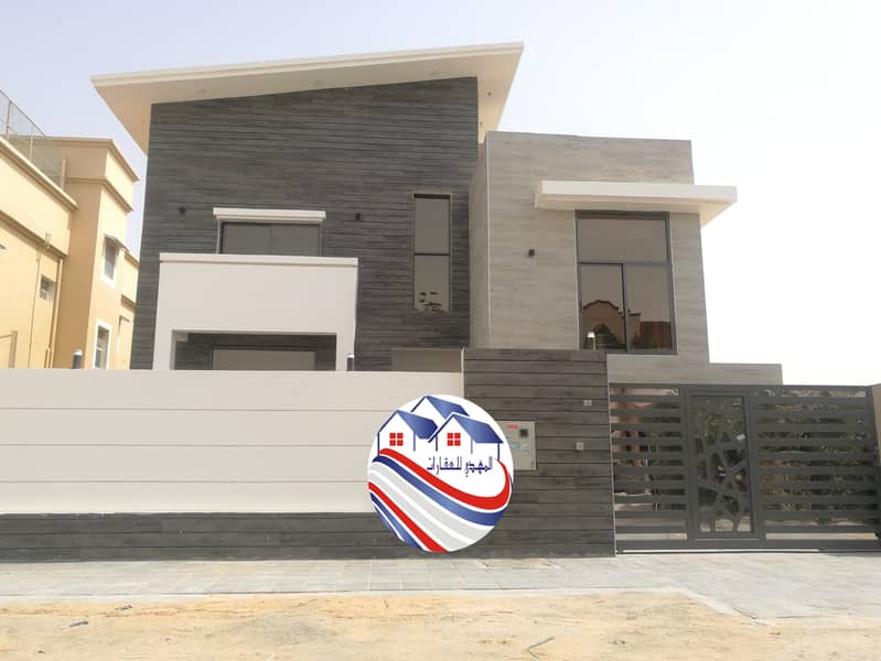 Villa for sale, personal finishing, excellent price, Ajman, Al Mowaihat area, close to the main street, a large building area