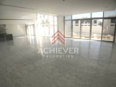 Corner 6 Bed Contemporary | Near Lagoon Corner 6 Bed Contemporary | Near Lagoon