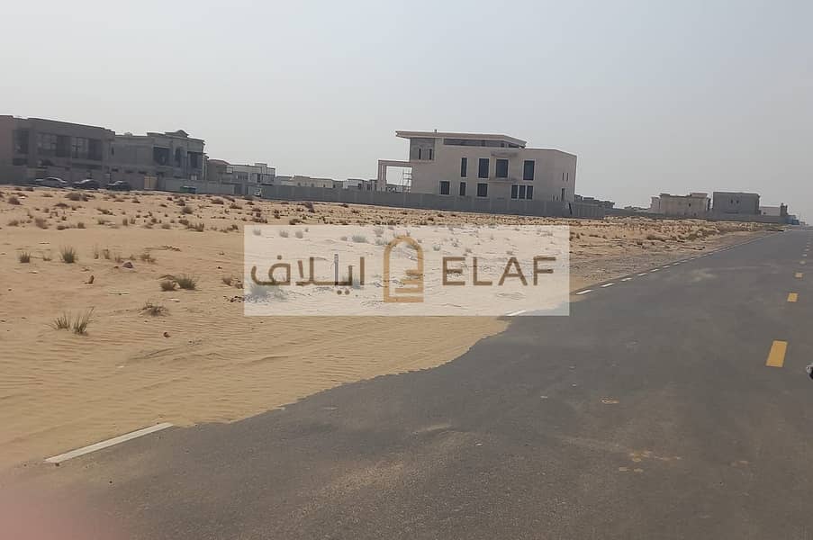 Land for sale in Hoshi / Sharjah -  - 10000 feet.