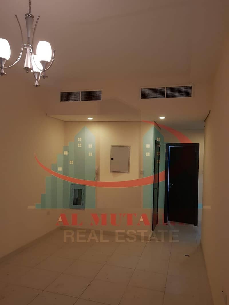 For Rent Apartment Central air conditioning 1000 F - Emirates Towers