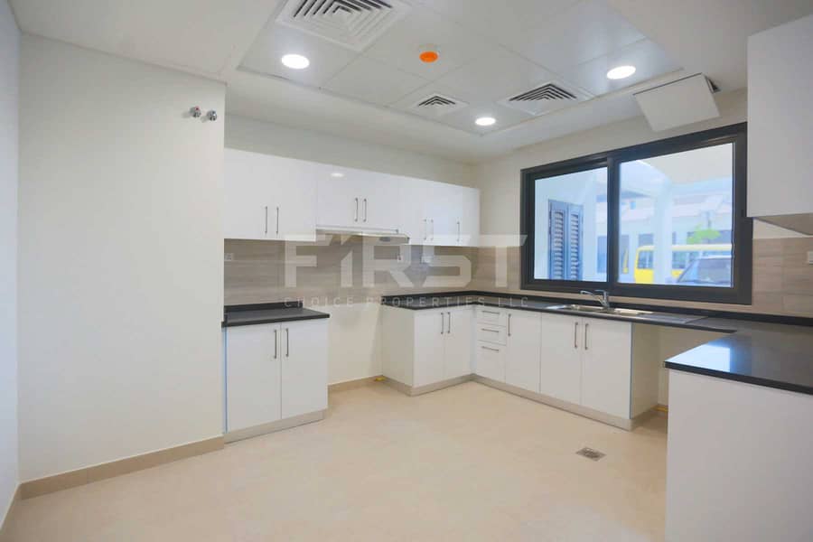 3 Internal Photo of 5 Bedroom Villa in Faya at Bloom Gardens Al Salam Street Abu Dhabi UAE (7). jpg