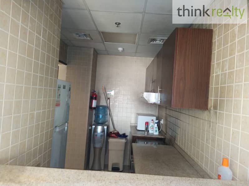 11 lowest 1 bedroom in Queue Point AED 370,000/-