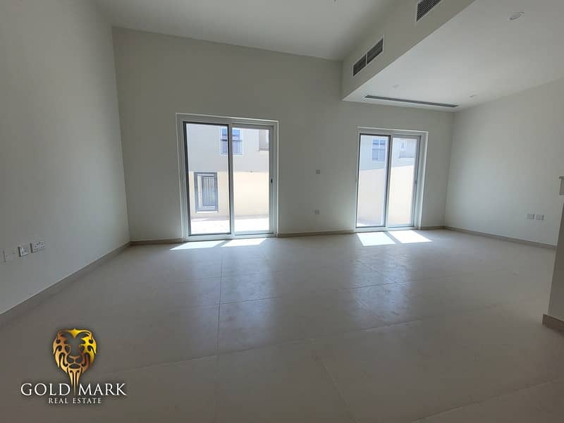 Ready to move| End Unit |Near park | Serene