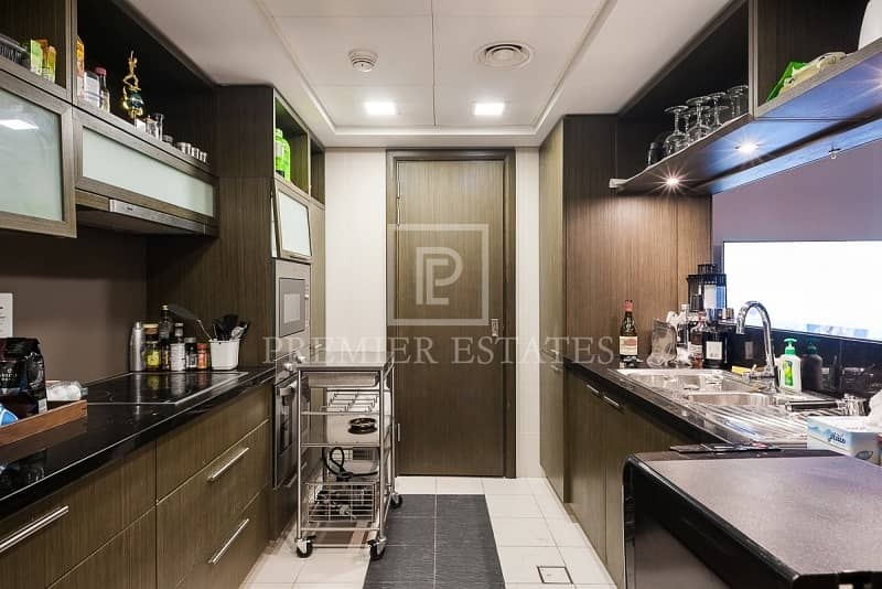 6 Exclusive Fully Furnished 2BR  - Burj Khalifa view