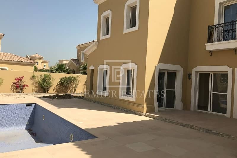 7 Villa with private Pool and Extended Balcony