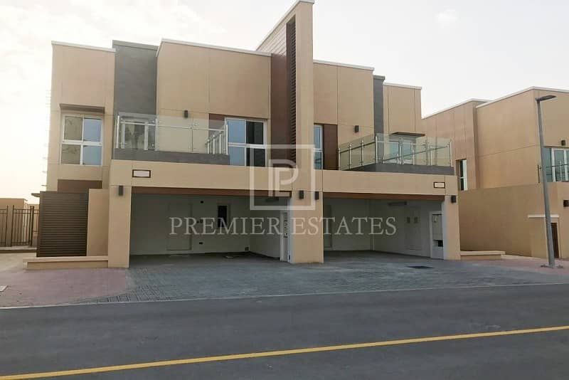 10 Spacious 3 Bed Villa with Full Park view