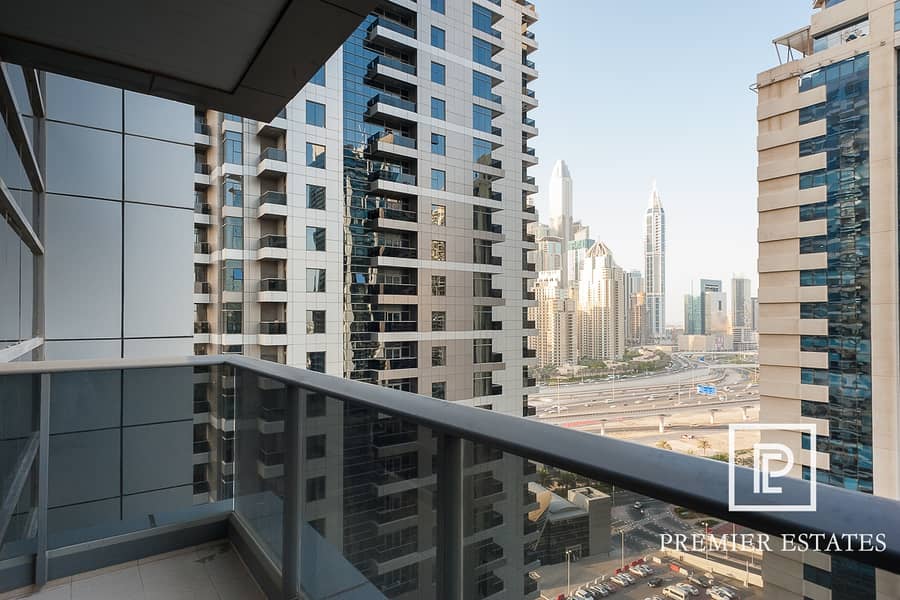 11 Large 1 Bed II Lake and Sheikh Zayed Road views
