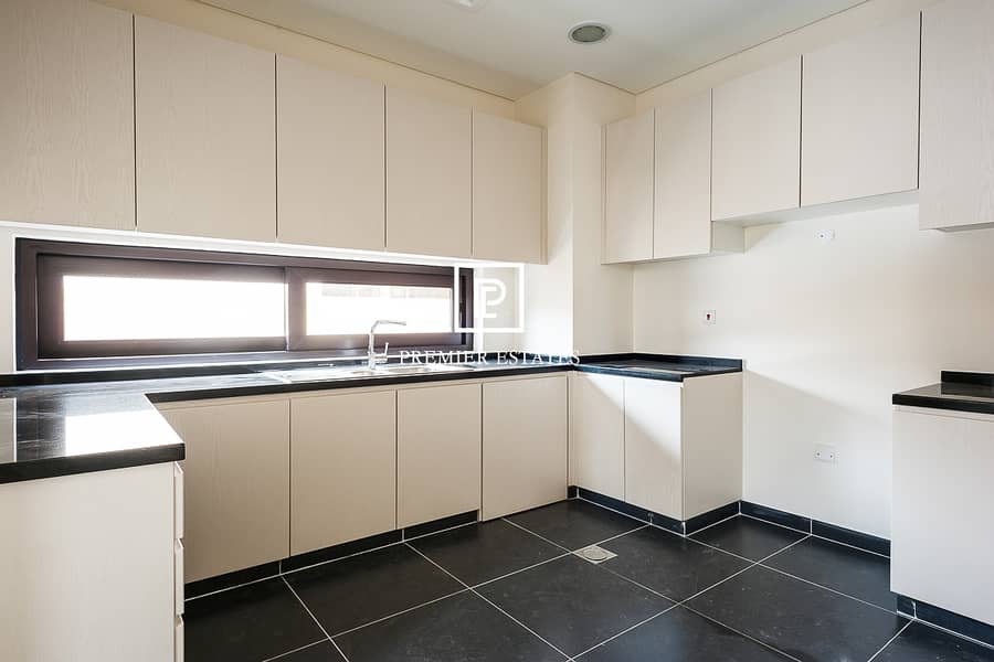 8 Upgraded 3 Bedroom plus Maids|Park View