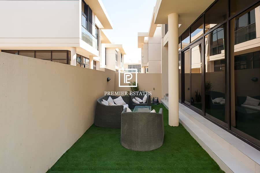 18 Upgraded 3 Bedroom plus Maids|Park View