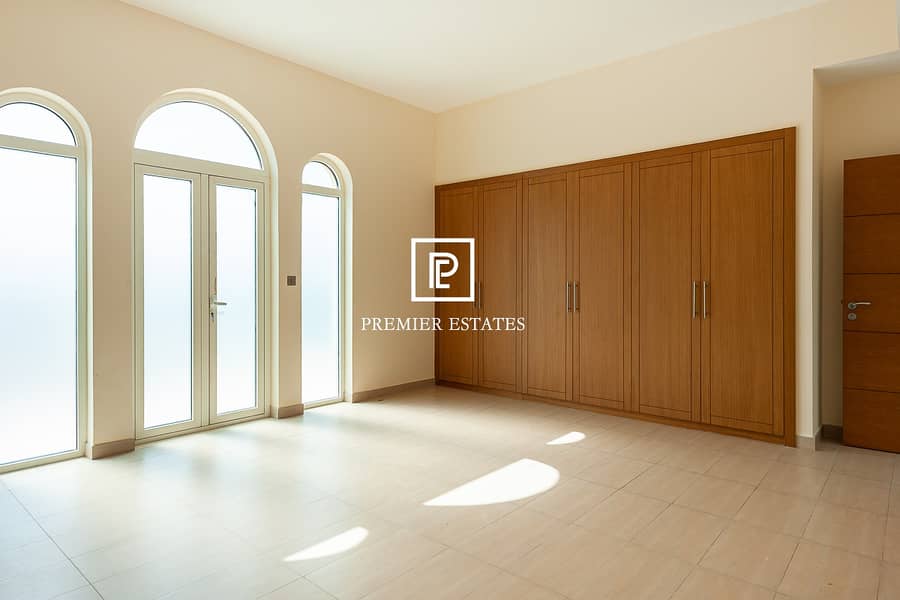 5 Good location|4BR Legacy Nova Villa|Jumeirah Park