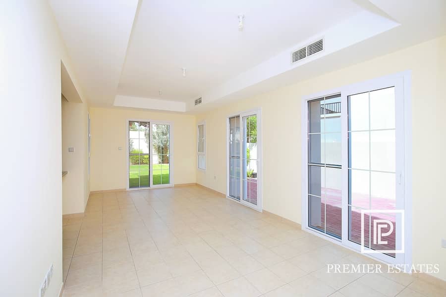 2 Immaculate 2 Bedroom plus Study|Near Jess | Rented