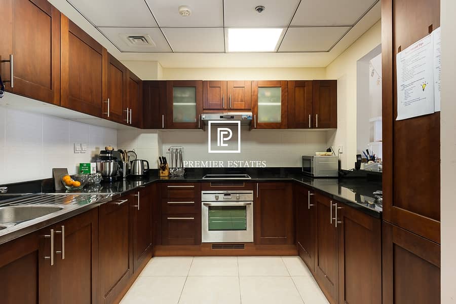 4 Spacious 1 Bedroom with laundry|Marina views