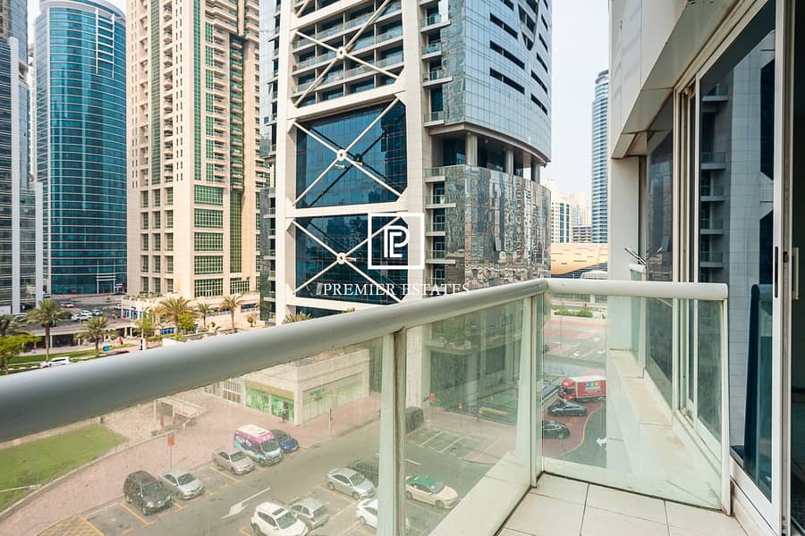 8 STUDIO | Lake Terrace| JLT- At The Metro Station