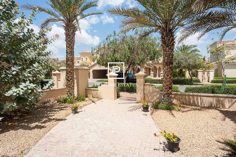 8 Exclusive! 5BR family villa with pool|Ready mid June