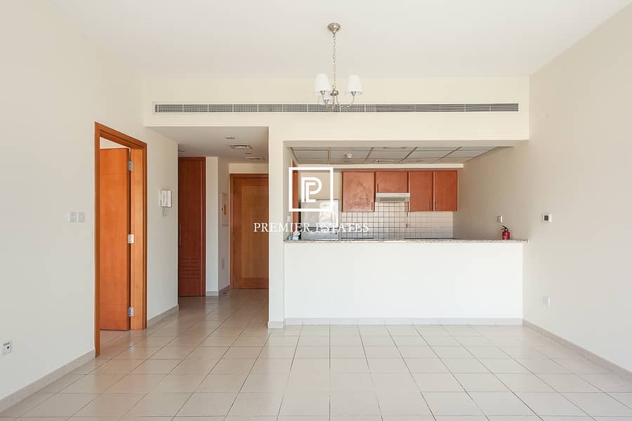 2 Vacant 1 Bedroom with Kitchen Appliances|Road View