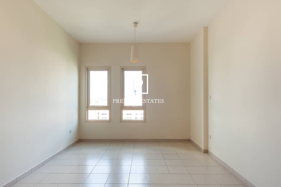 4 Vacant 1 Bedroom with Kitchen Appliances|Road View